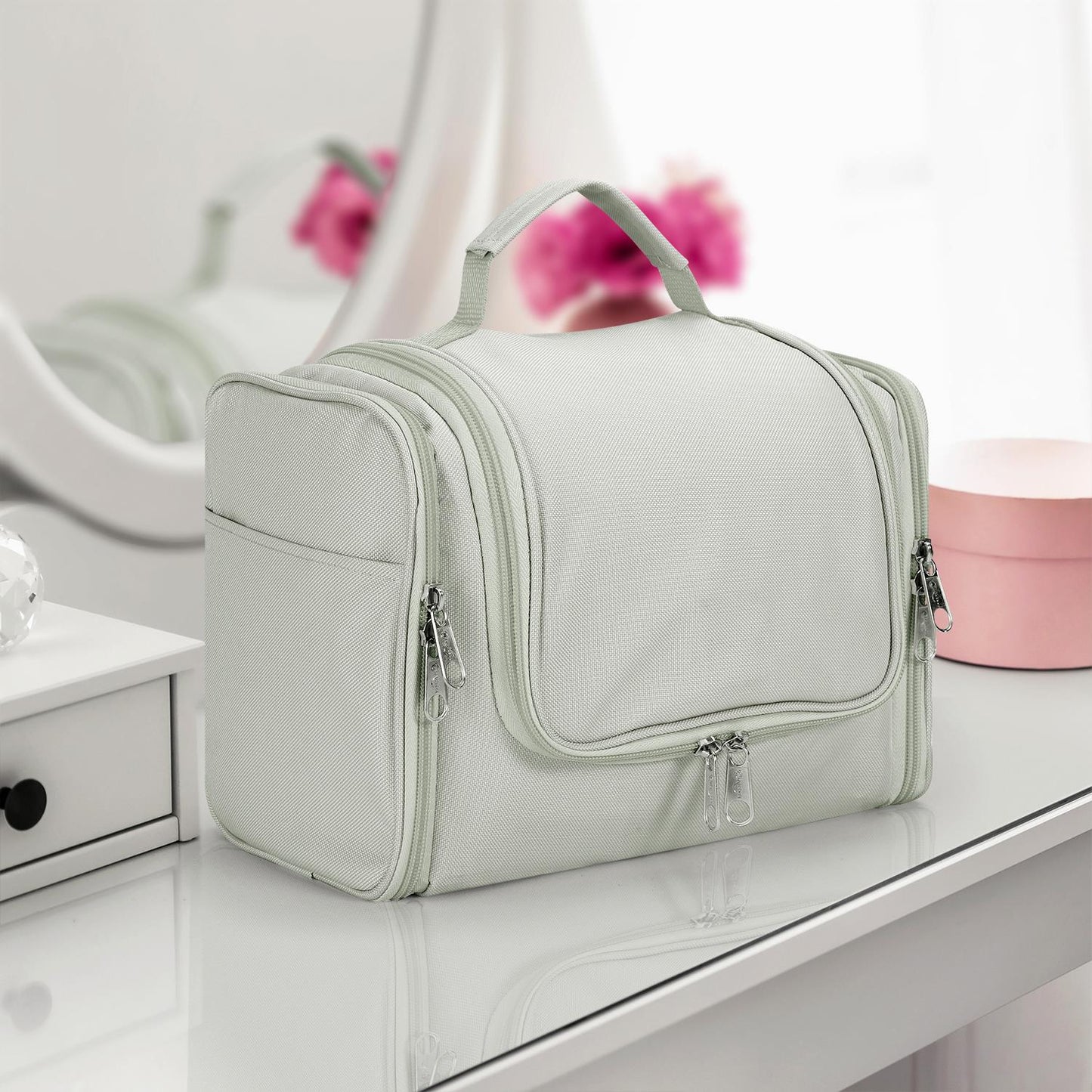 Toiletry Bag – Light Grey